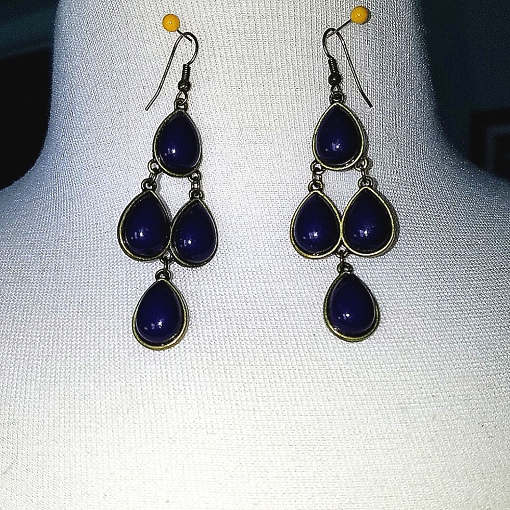 Tear Drop Chandelier Earrings & bracelet set